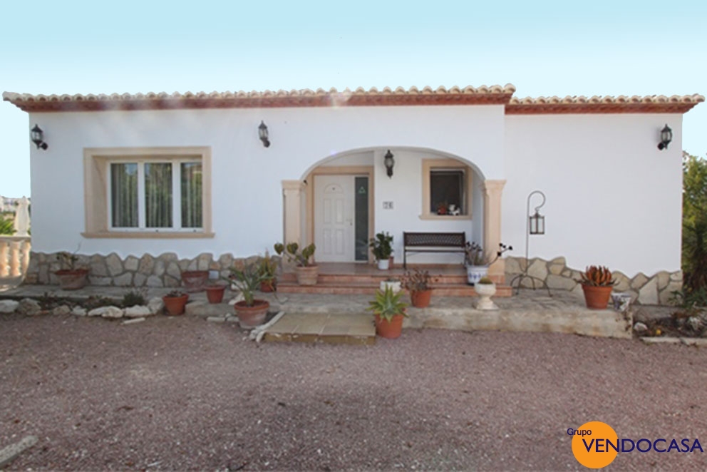 Nice villa at urb. Covatelles Javea title=