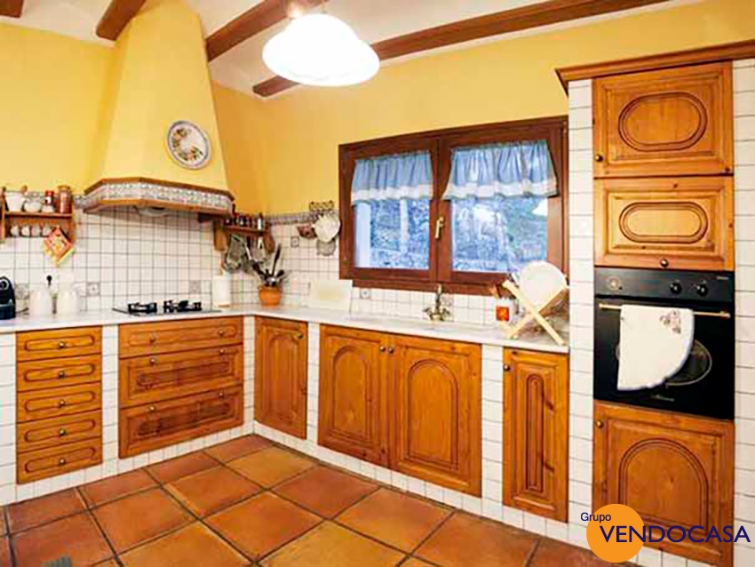 Superb Finca with horses & stables