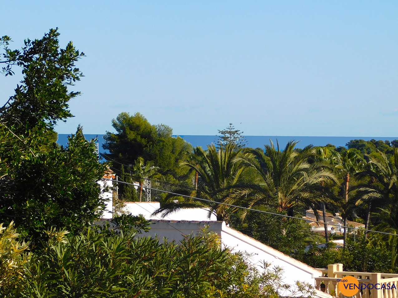 Traditional spacious villa at Tosalet