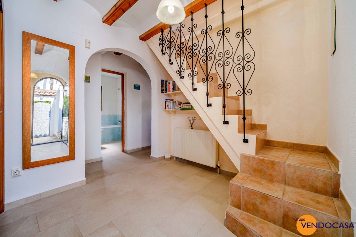 Charming 4 bedroom villa at pinosol
