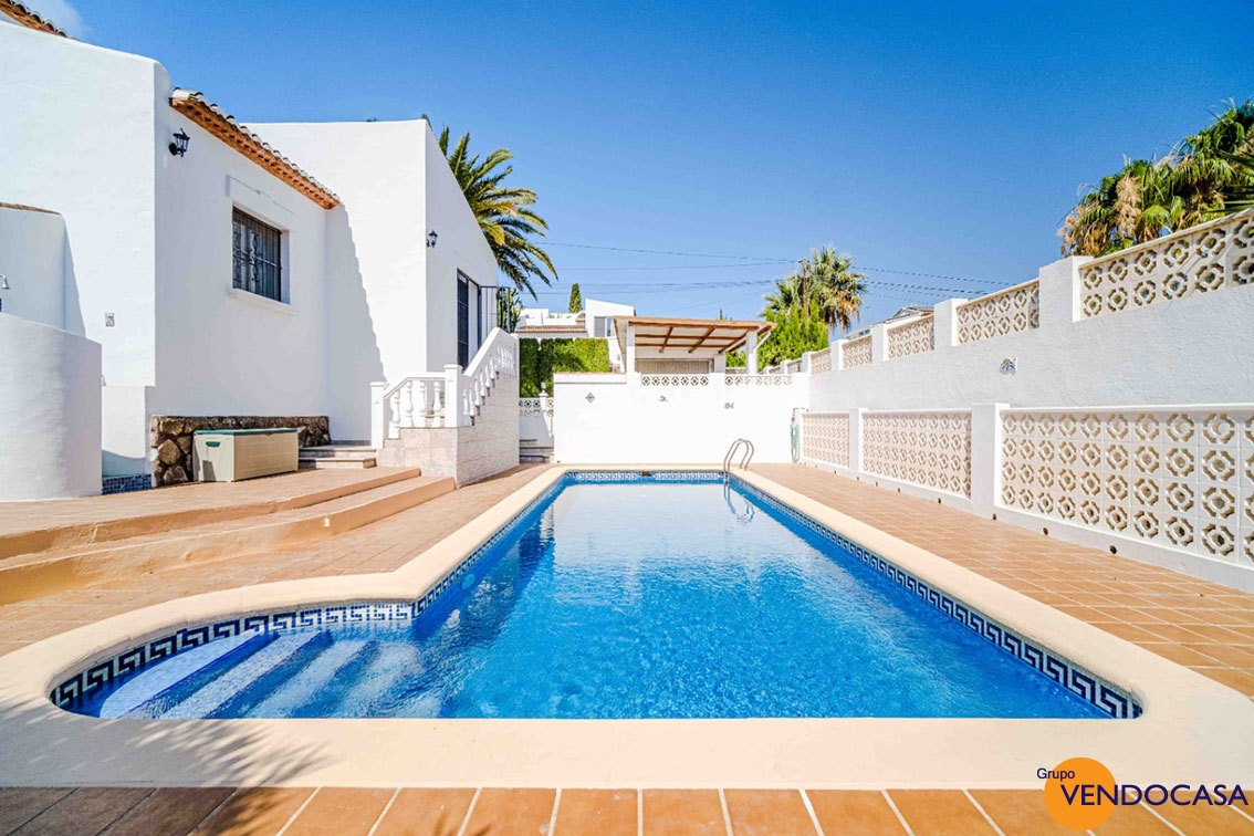 Charming 4 bedroom villa at pinosol