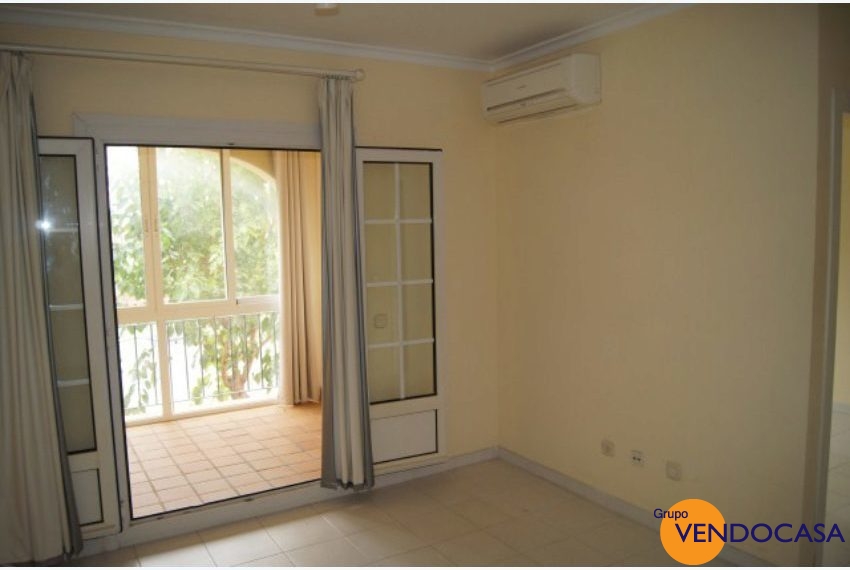 1 bedroom apartment at urb La Plaza