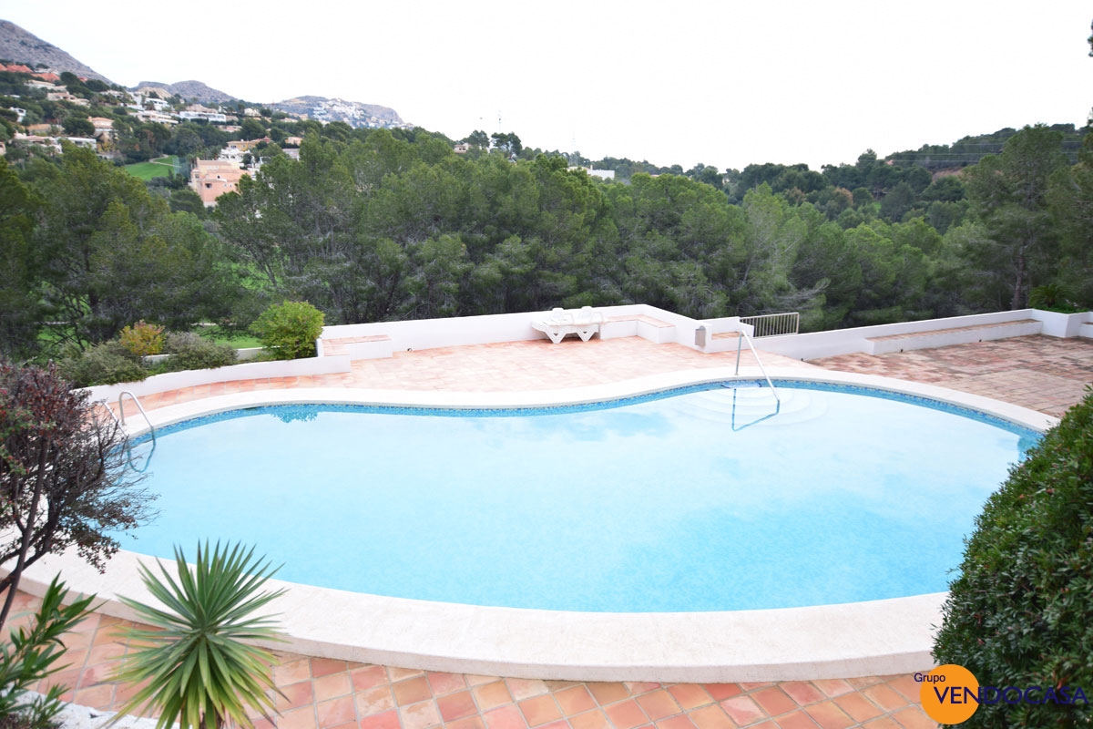 Bargain apartment in Altea