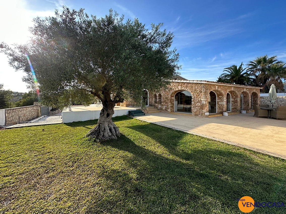 Superb traditional finca in Javea