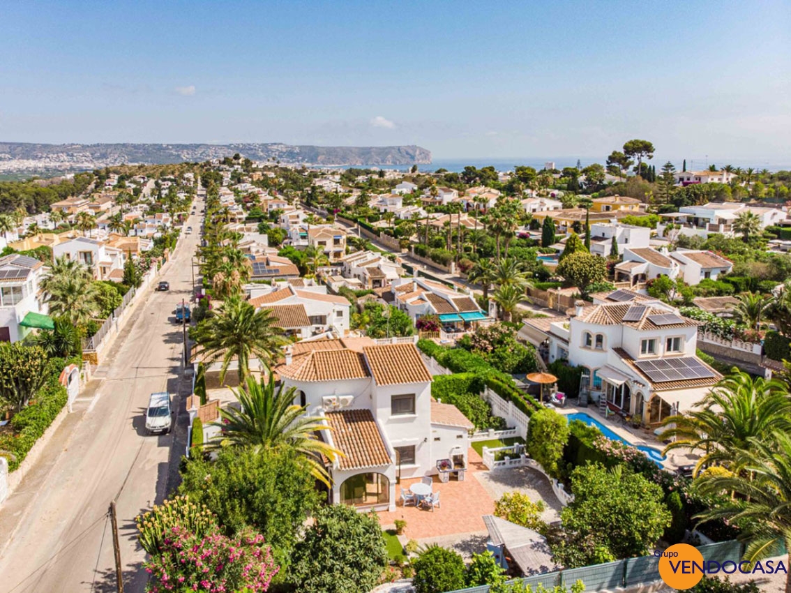 Charming 4 bedroom villa at pinosol