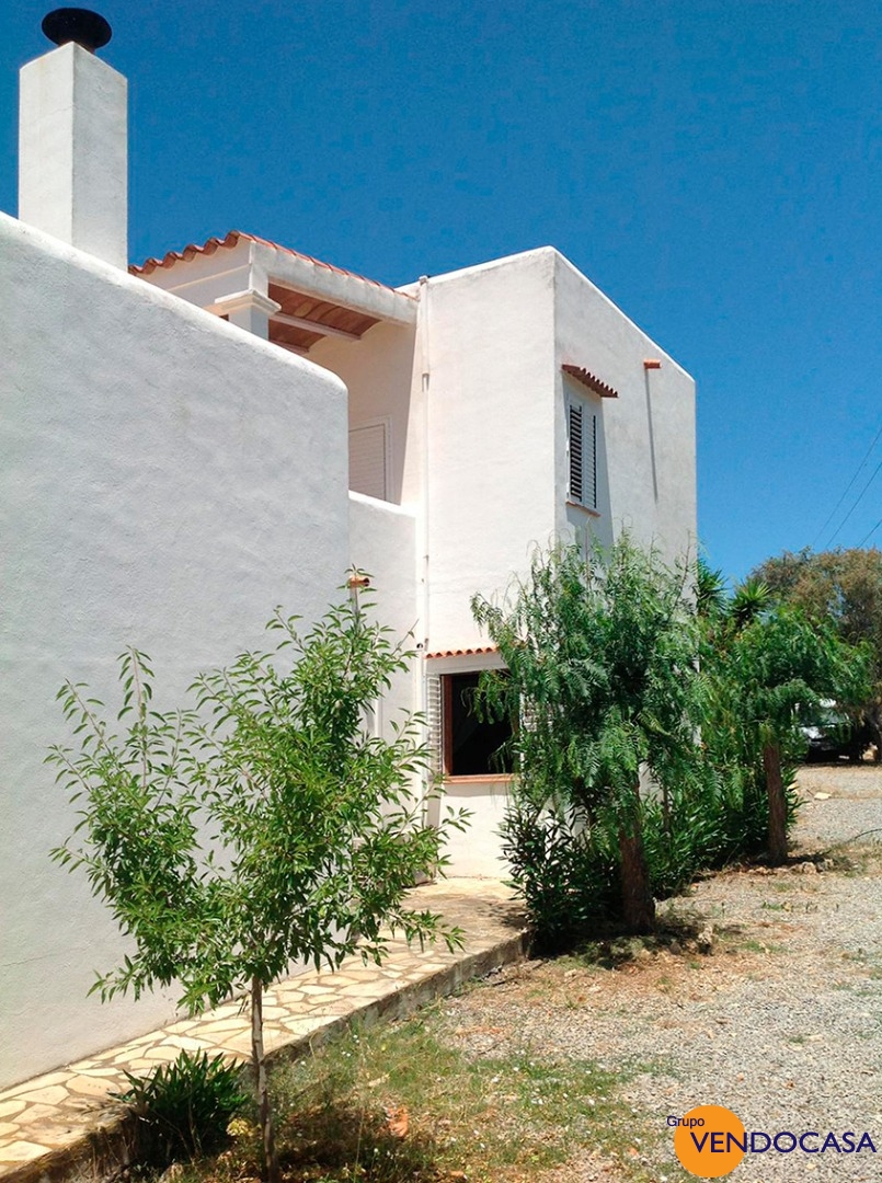 Ibiza style villa with guest house