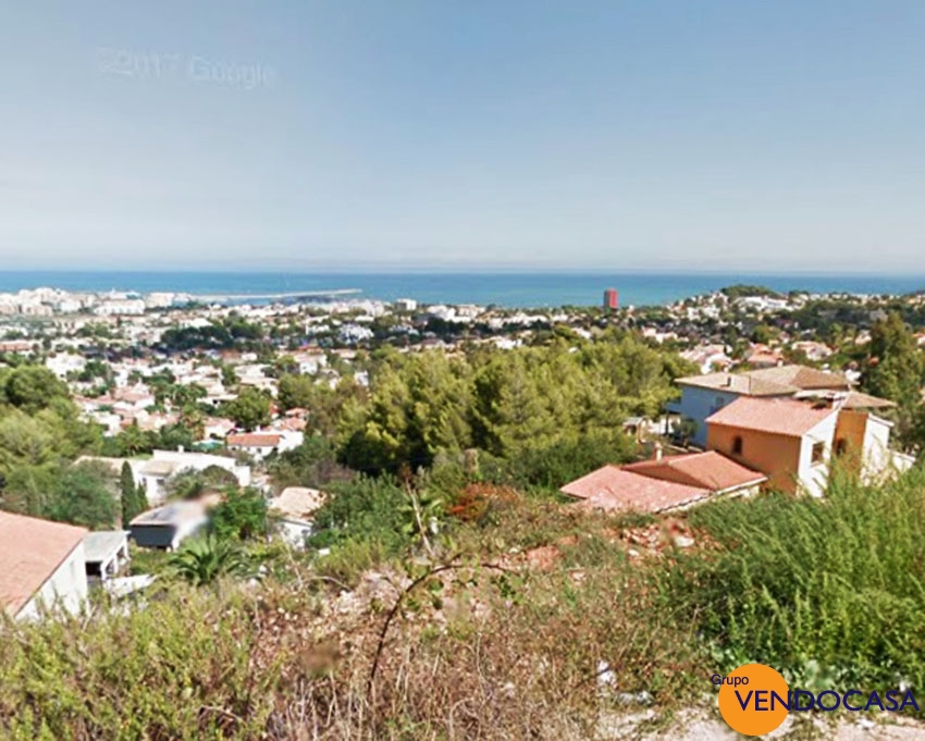  1135 M2 building plot with  superb sea view