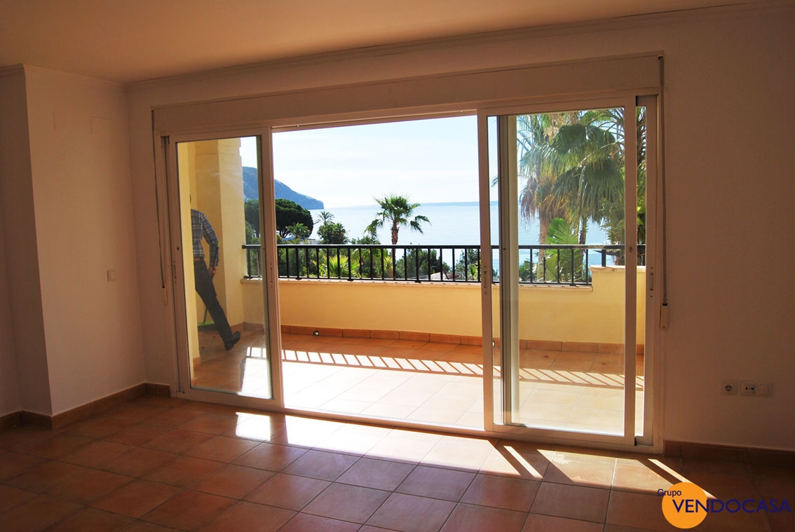 Front line sea luxury apartment at Isla de Altea