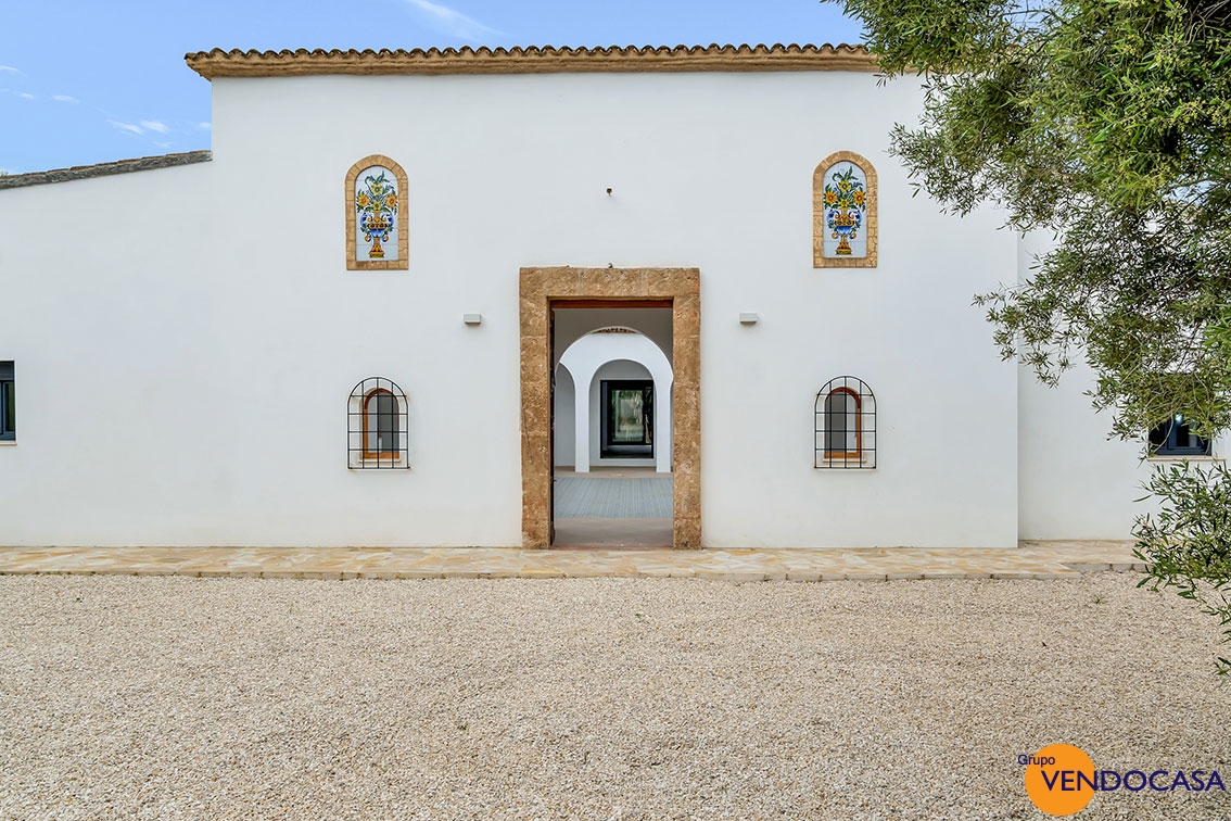 Beautiful Andalusian style finca