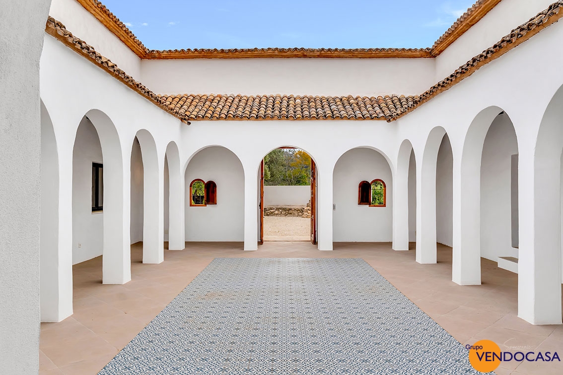 Beautiful Andalusian style finca