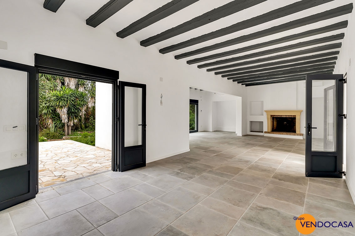 Beautiful Andalusian style finca