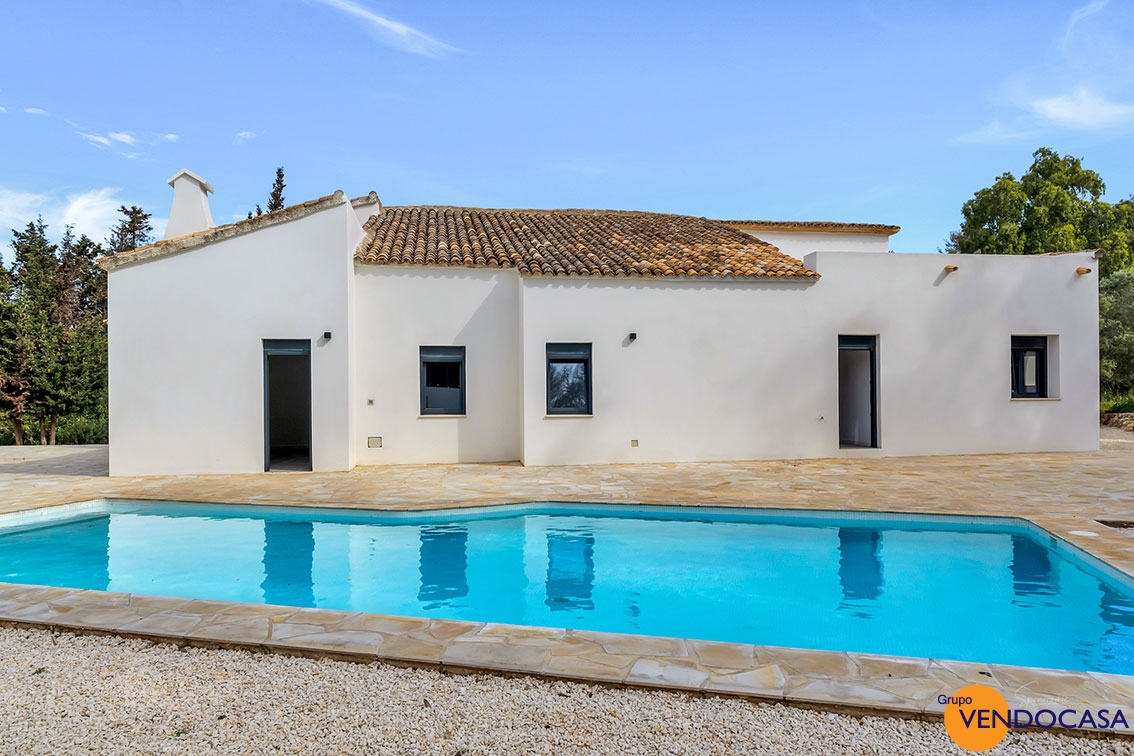 Beautiful Andalusian style finca