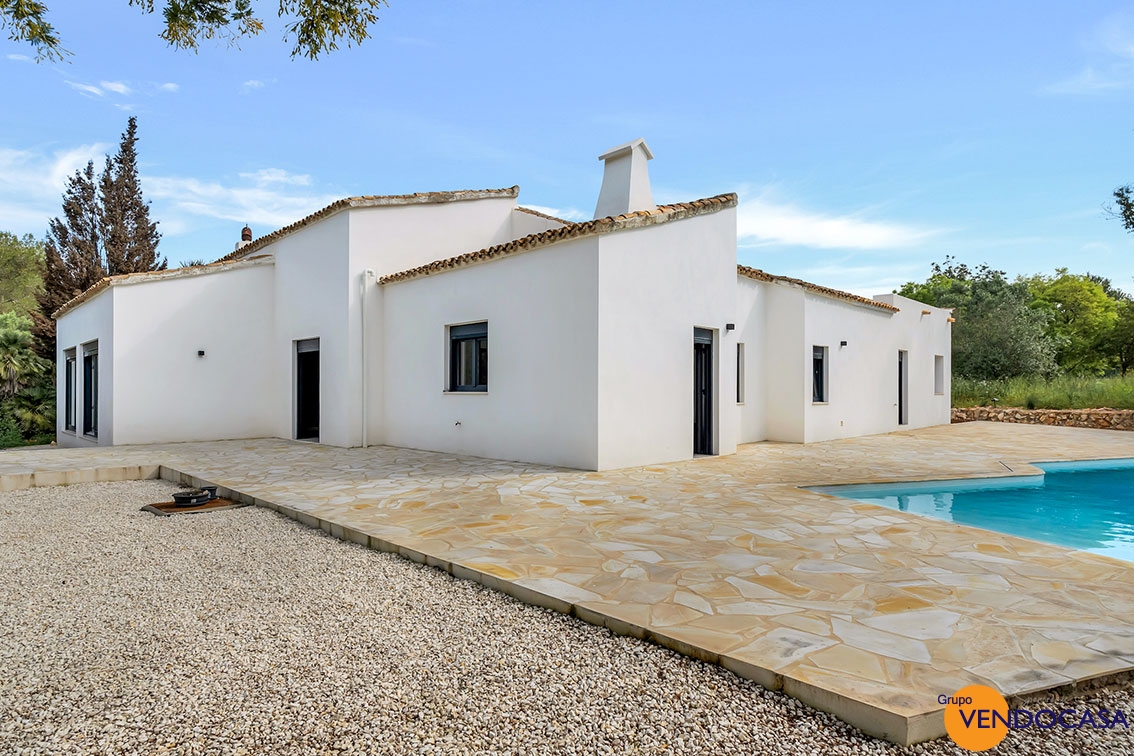 Beautiful Andalusian style finca