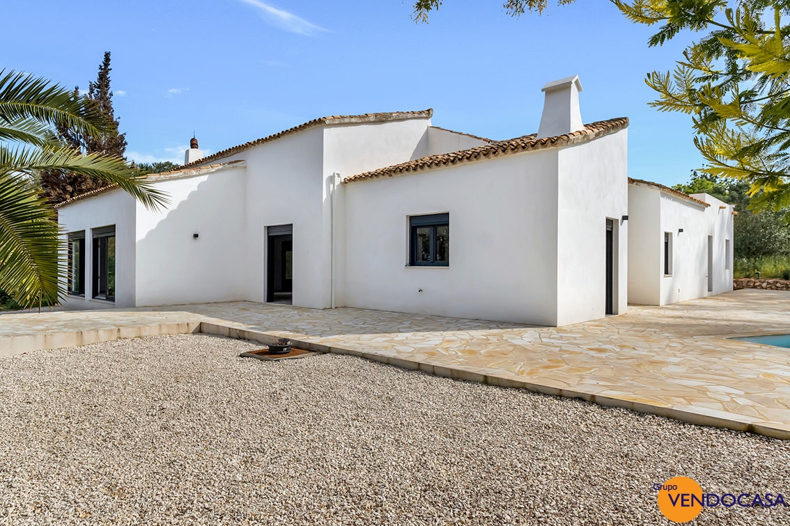 Beautiful Andalusian style finca