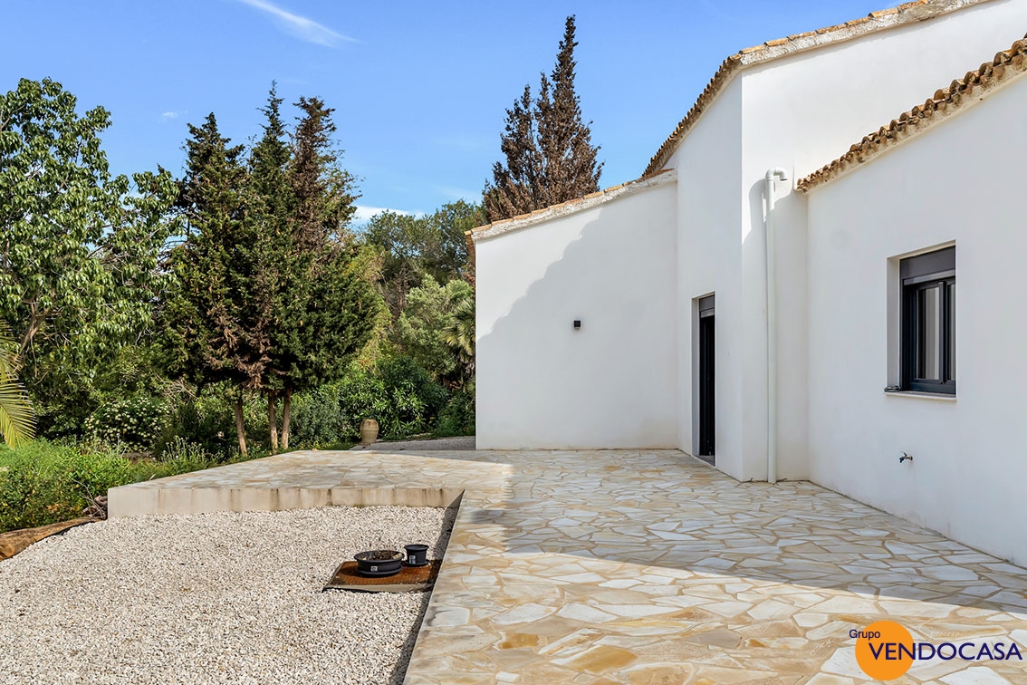 Beautiful Andalusian style finca