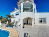 Nice mediterranean villa with panoramic seaviews