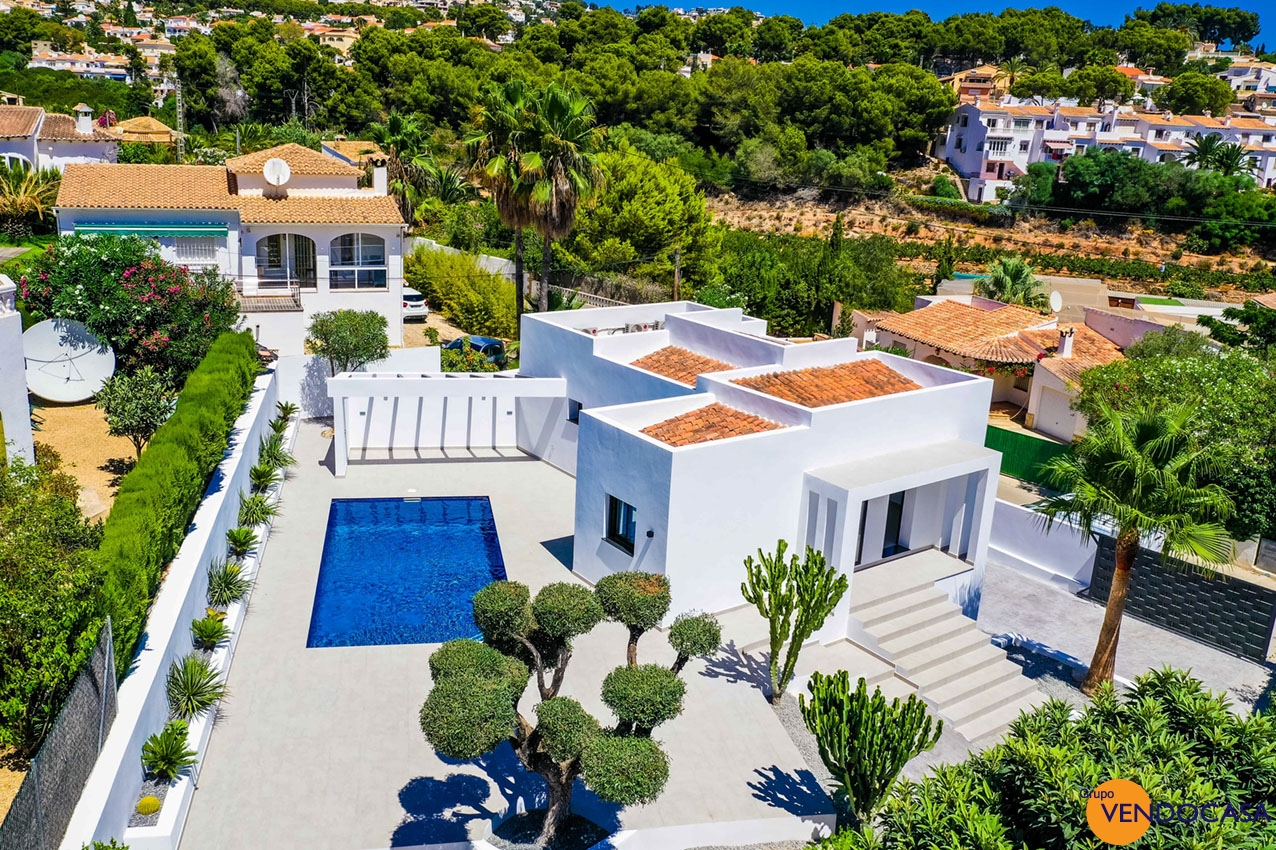 Luxury modern new re-build villa