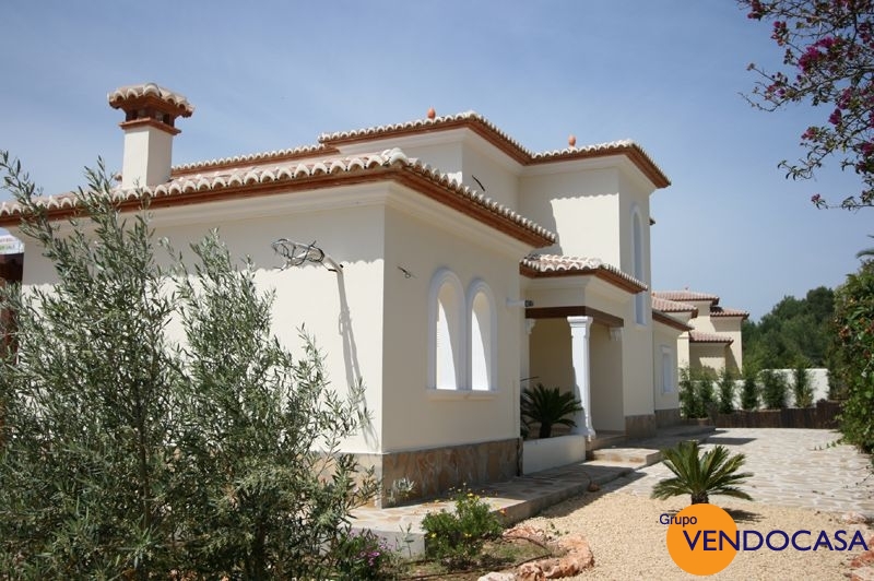 Superb 2 floors villa near the golf couse in javea