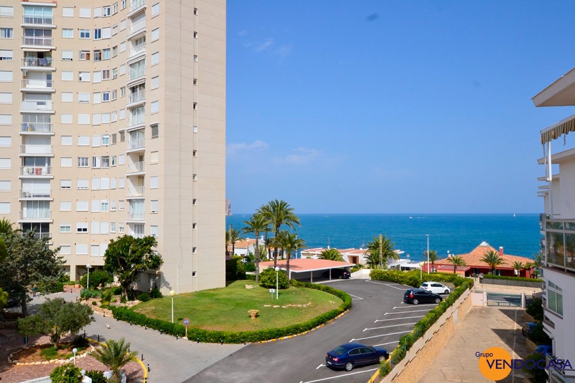 Nice 2 bedroom apartment with sea view