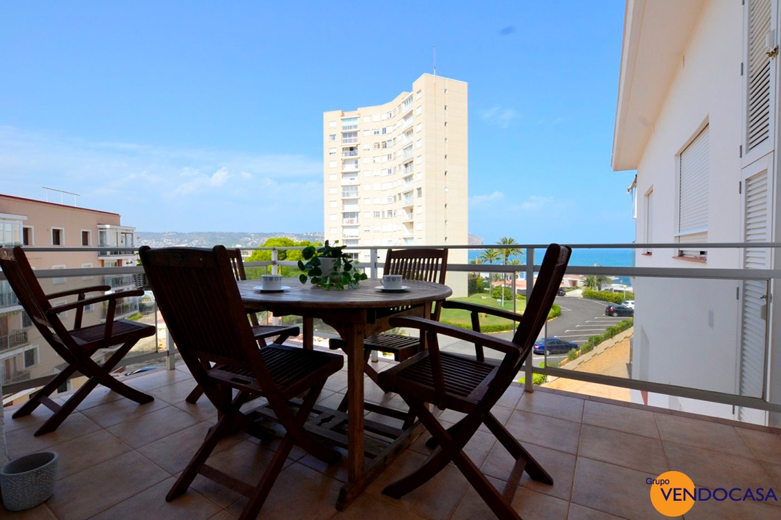 Nice 2 bedroom apartment with sea view