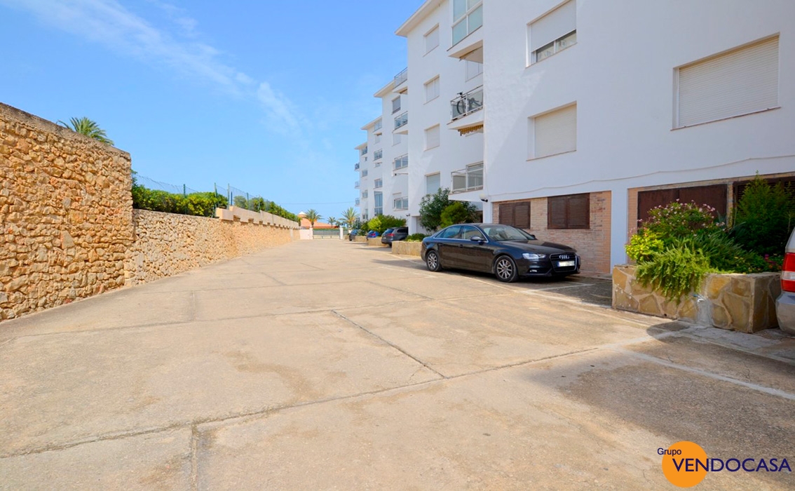 Nice 2 bedroom apartment with sea view