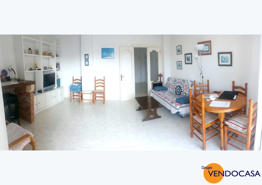 Nice apartment at the channel la Fontana