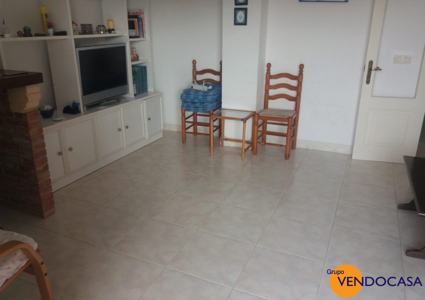 Nice apartment at the channel la Fontana