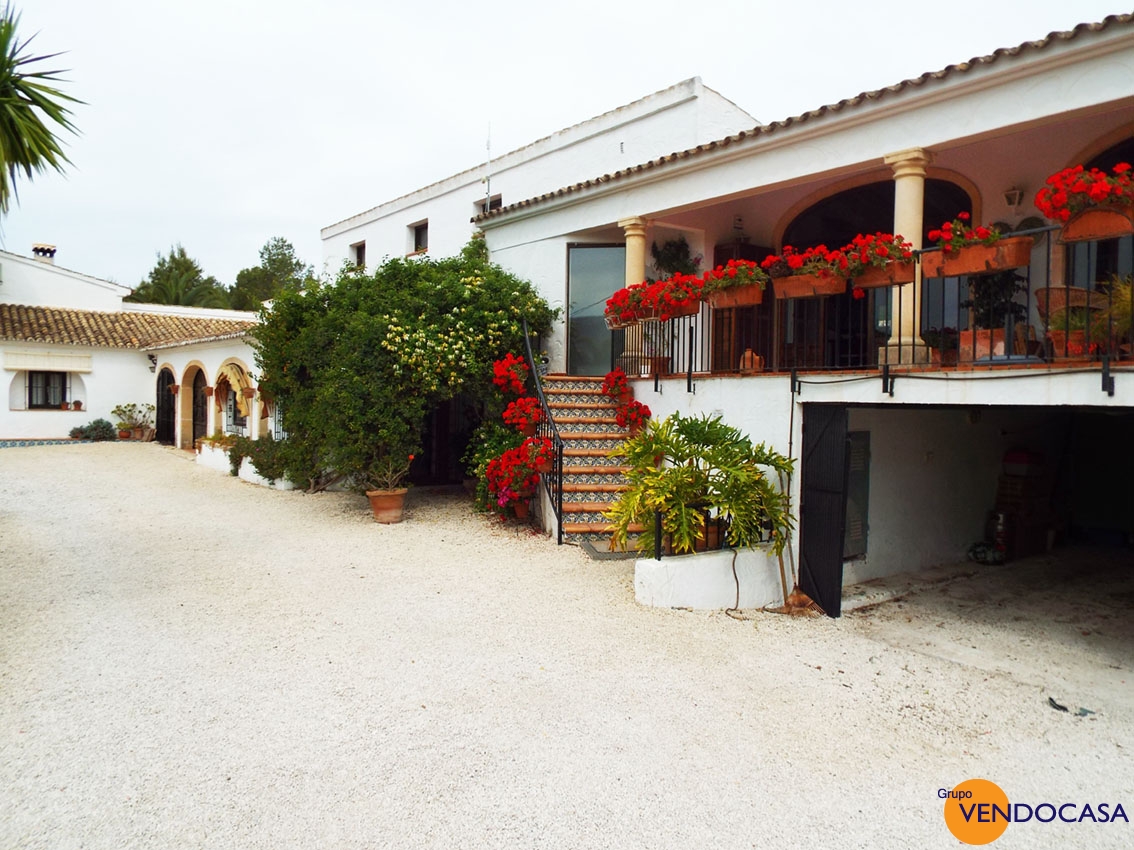 Superb finca next to the Javea golf