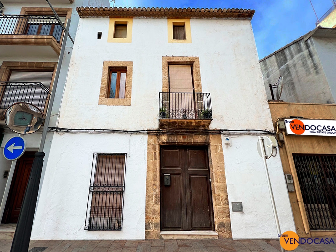 Great townhouse at the centre of Javea