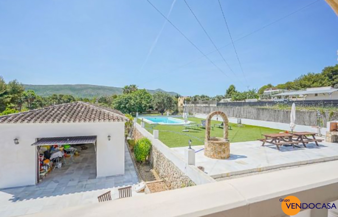 Large villa at the countryside of Javea