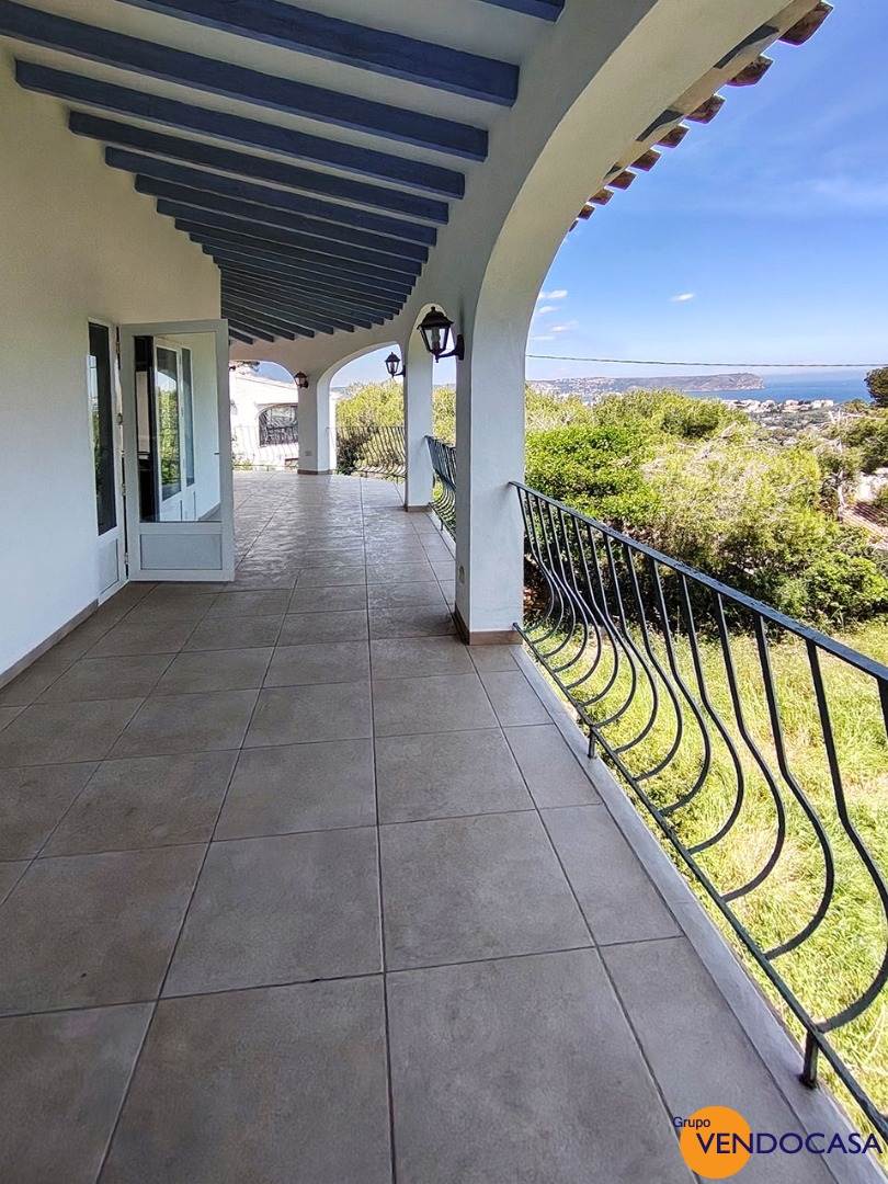 Stunning villa with seaview