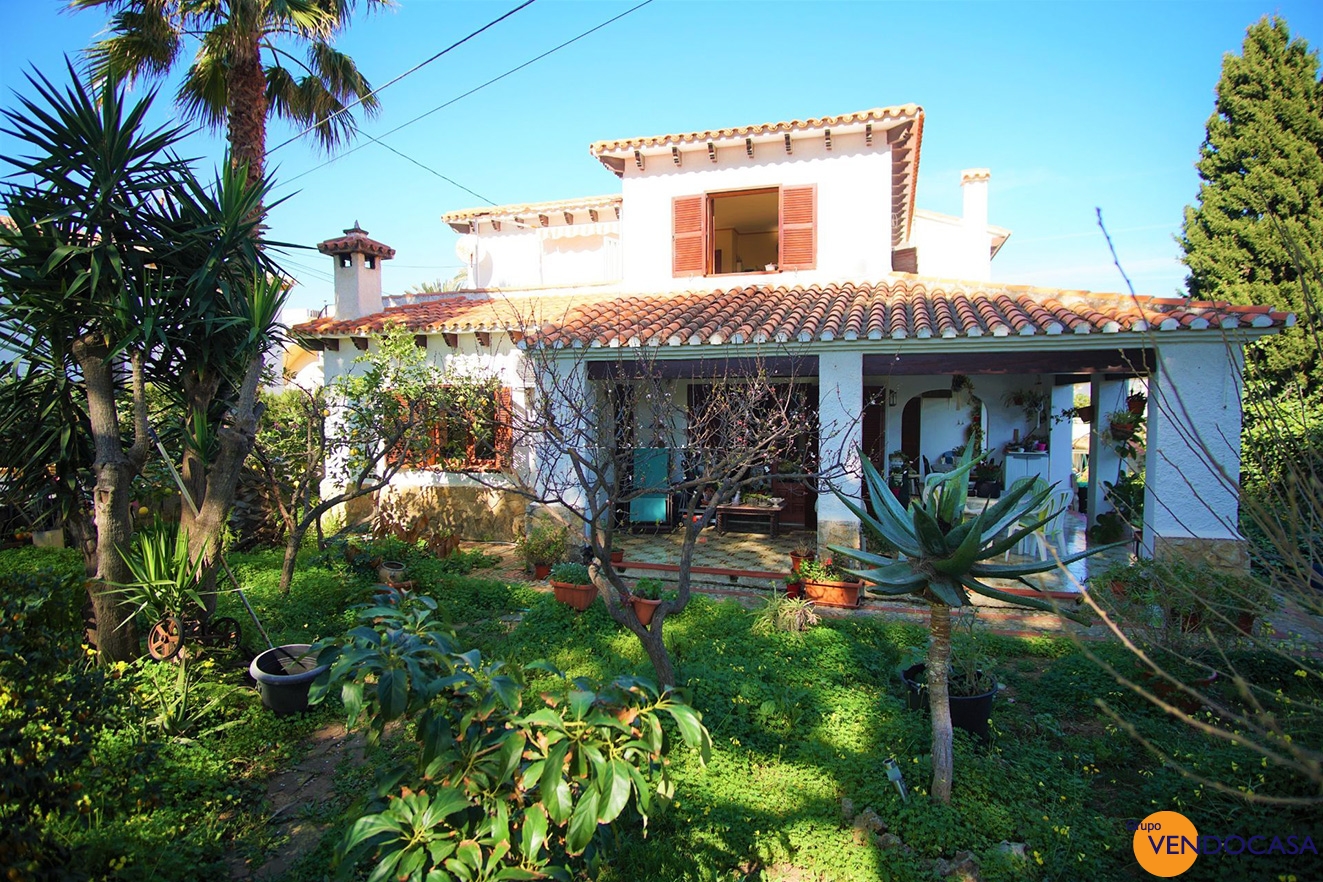 Nice traditional villa at  Denia beach title=