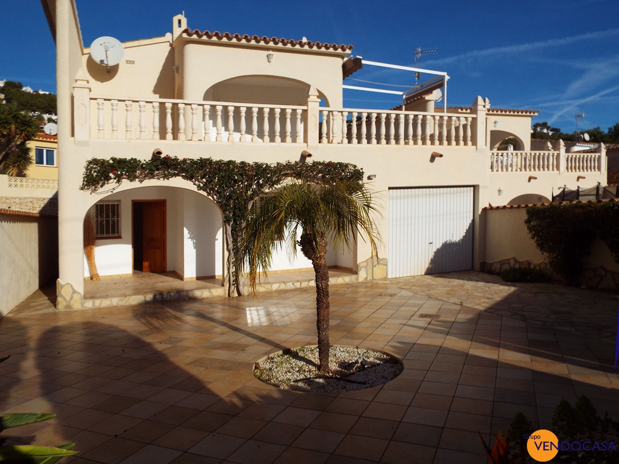 Nice 2 levels villa with seaview