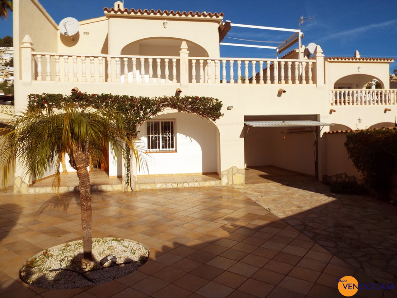 Nice 2 levels villa with seaview
