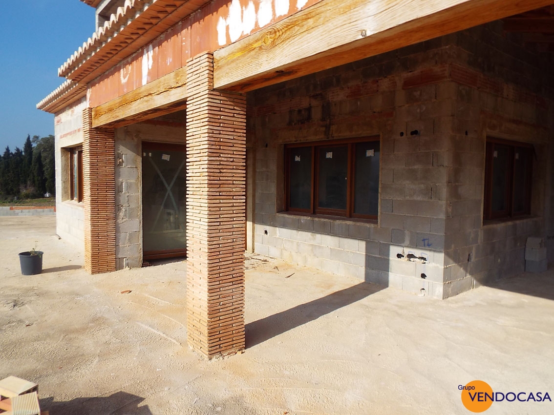 Southfacing Villa in construction at Montgo Valls