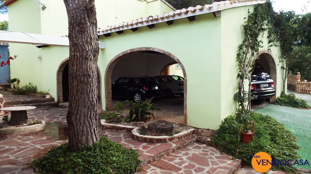 Special Unique finca - good Investment - 5 houses