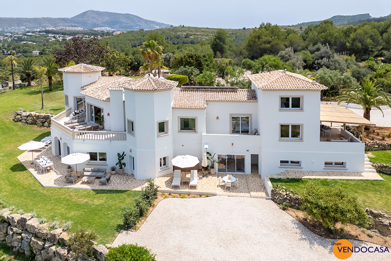 Superb renovated finca at Tarraula Javea