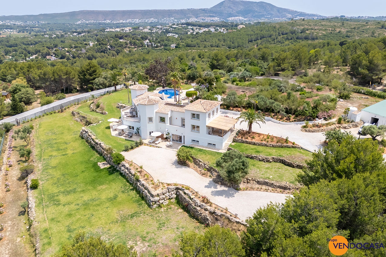 Superb renovated finca at Tarraula Javea