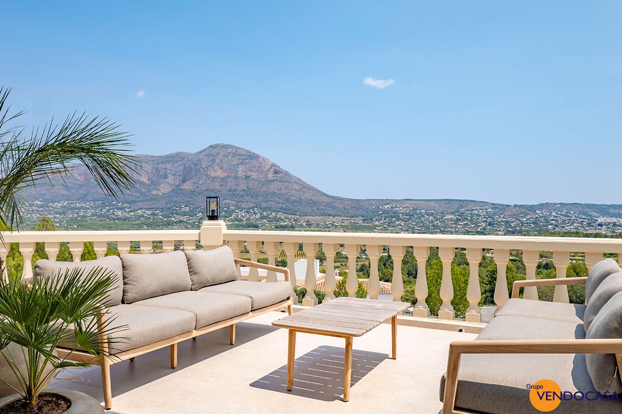 Superb renovated finca at Tarraula Javea
