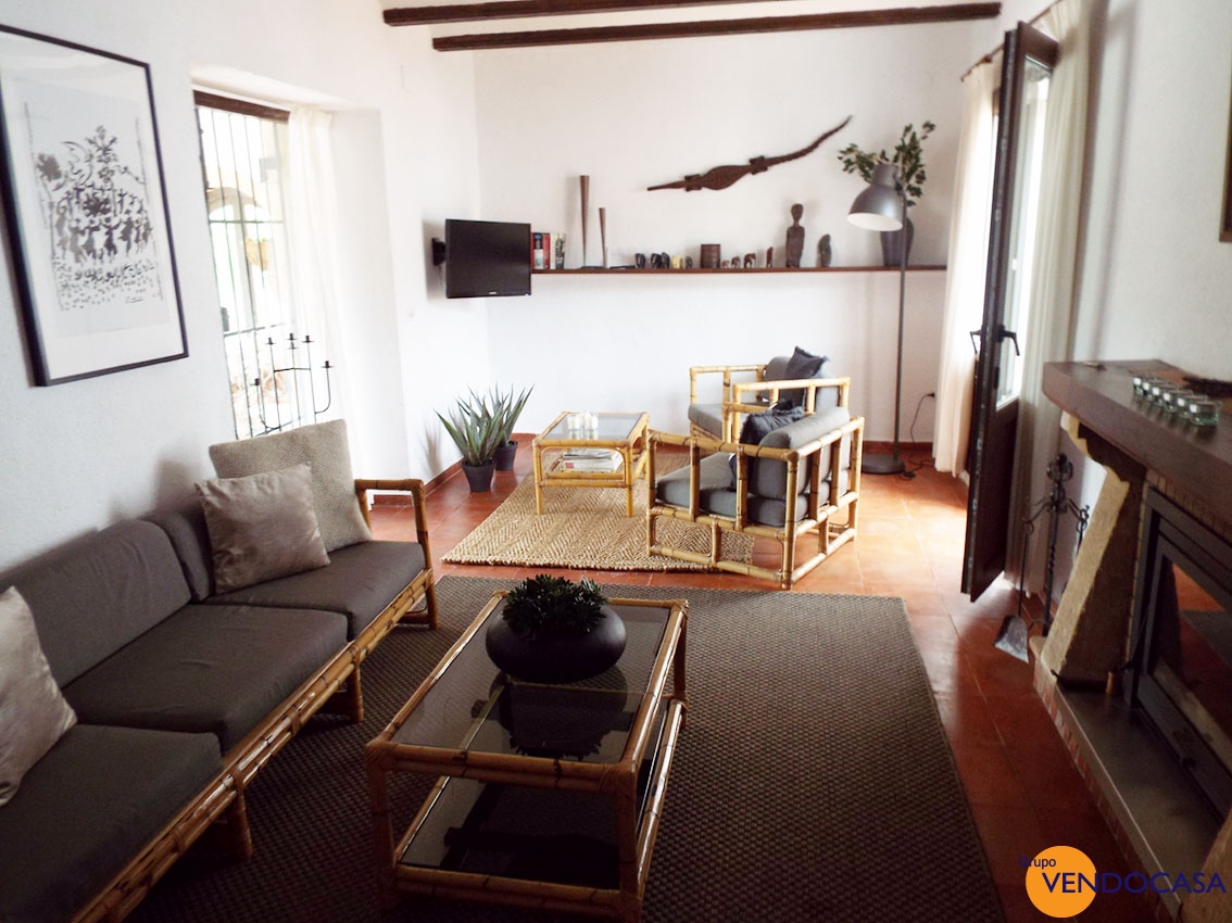 Superb finca next to the Javea golf