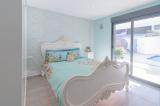 Beautifull Ibiza style on level villa
