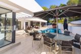 Beautifull Ibiza style on level villa