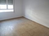 3 bedroom apartment 50m to the beach